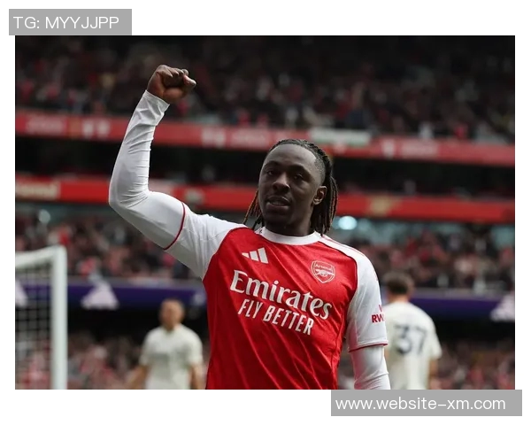 利物浦足球俱乐部在深圳开设新店名宿麦克马纳曼亲临助阵庆祝活动 利物浦足球俱乐部在深圳开设新店名宿麦克马纳曼亲临助阵庆祝活动